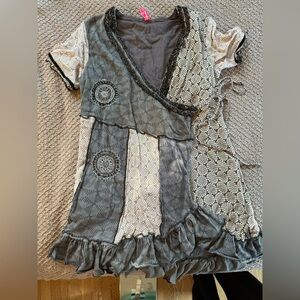Bundle 3 for $10. Adorable gray wrap cap sleeved top with beading and patchwork